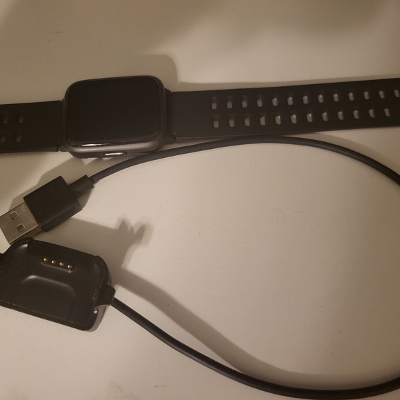 Yamay - Black Smart Fitness Watch with charger - Picture 11 of 13